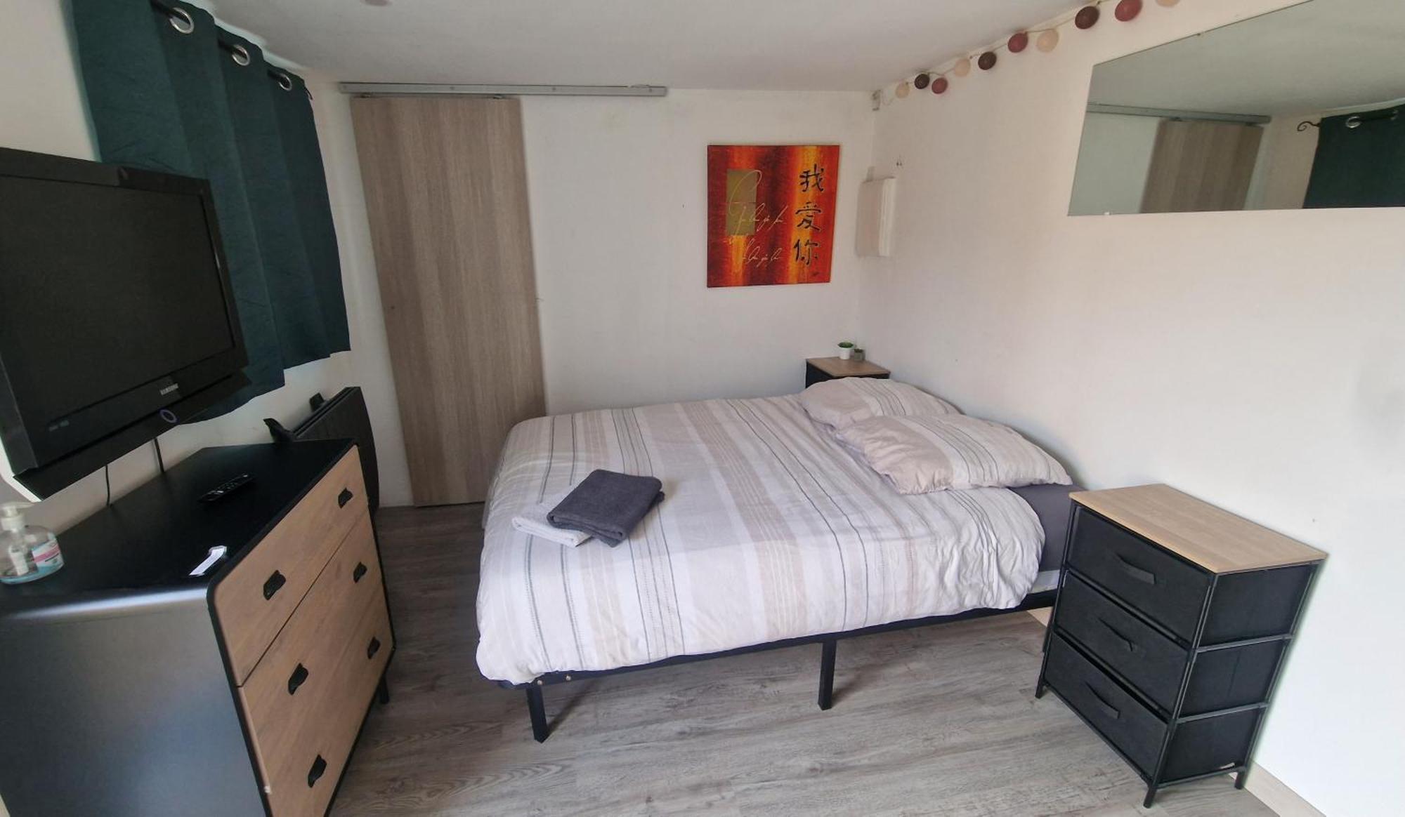 בורז'ה Studio Cerf, Quartier Marais, Terrasse Rez De Chausse, Jardin Accessible, Matelas Confortable מראה חיצוני תמונה